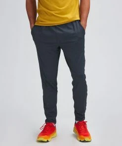 Stoic Tapered Performance Knit Pant - Men&apos;s -The Stoic Style Sales Shop MIDNAV 5